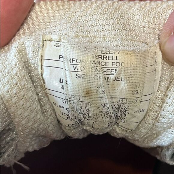 Merrell | Women’s Pink Beige Vibram Waterproof Hiking Sneaker 8 - Picture 9 of 9